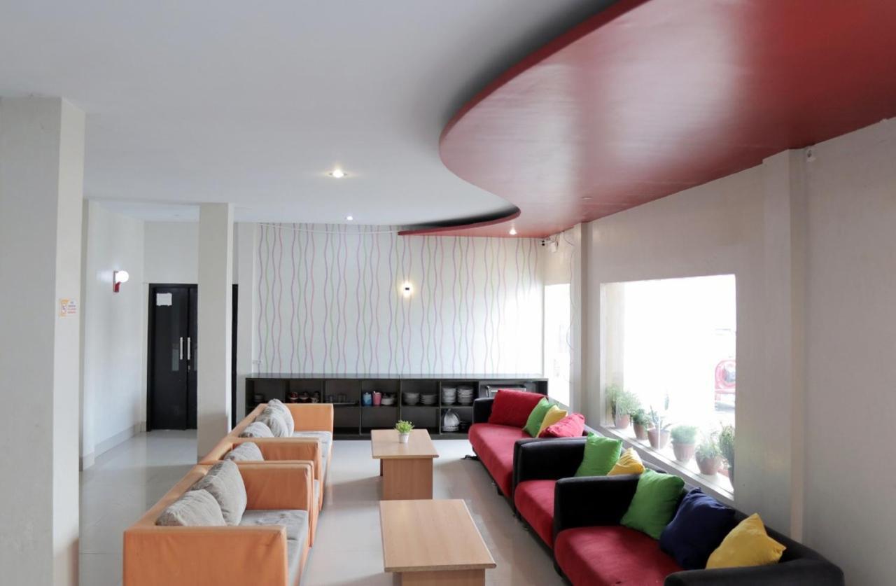 Hotel Reddoorz @ Pasangkayu Mamuju Utara Exterior foto