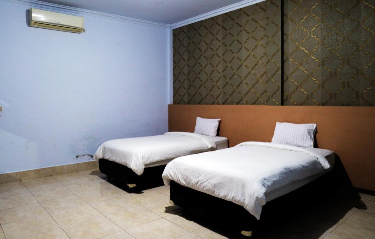 Hotel Reddoorz @ Pasangkayu Mamuju Utara Exterior foto