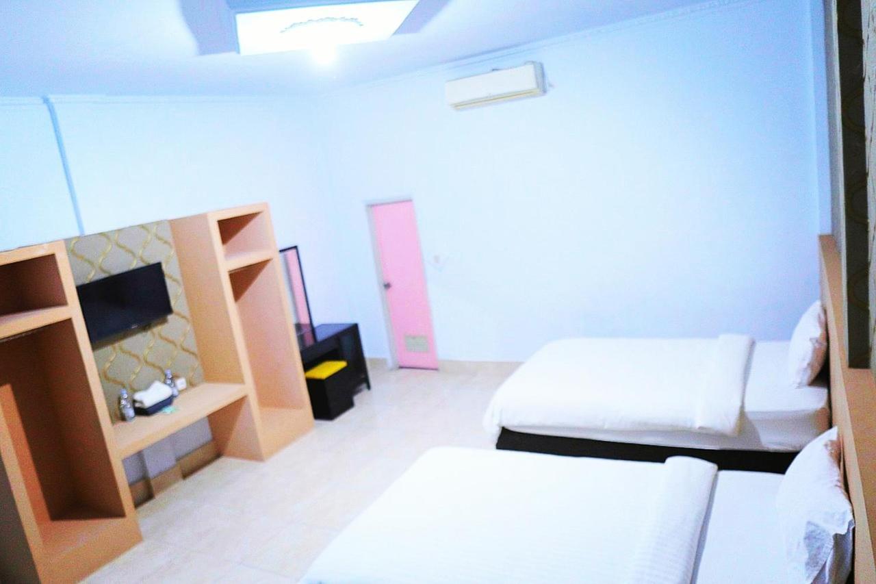 Hotel Reddoorz @ Pasangkayu Mamuju Utara Exterior foto