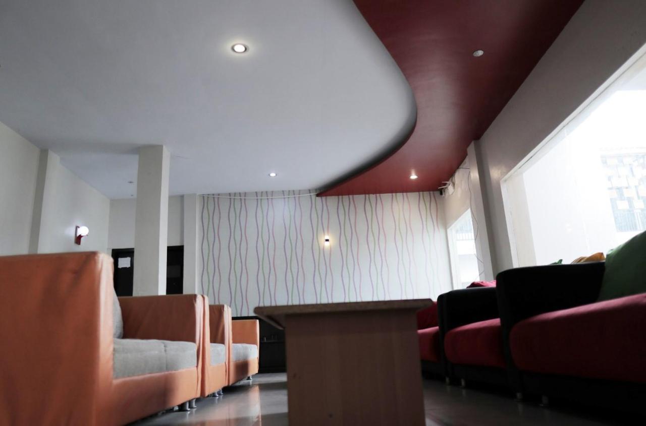 Hotel Reddoorz @ Pasangkayu Mamuju Utara Exterior foto